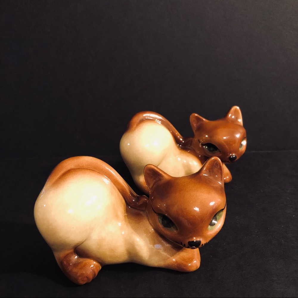 Miniature Twin Brown Siamese Cats for Home Accent